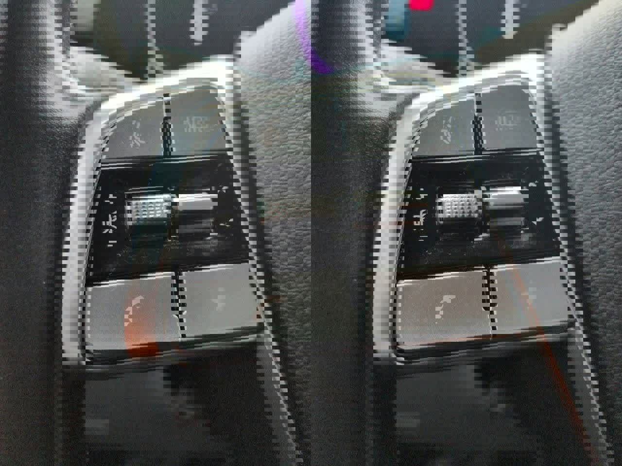 Used 2024 Kia Telluride S image 23