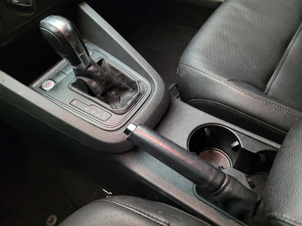 Used 2015 Volkswagen Jetta SE FWD image 26