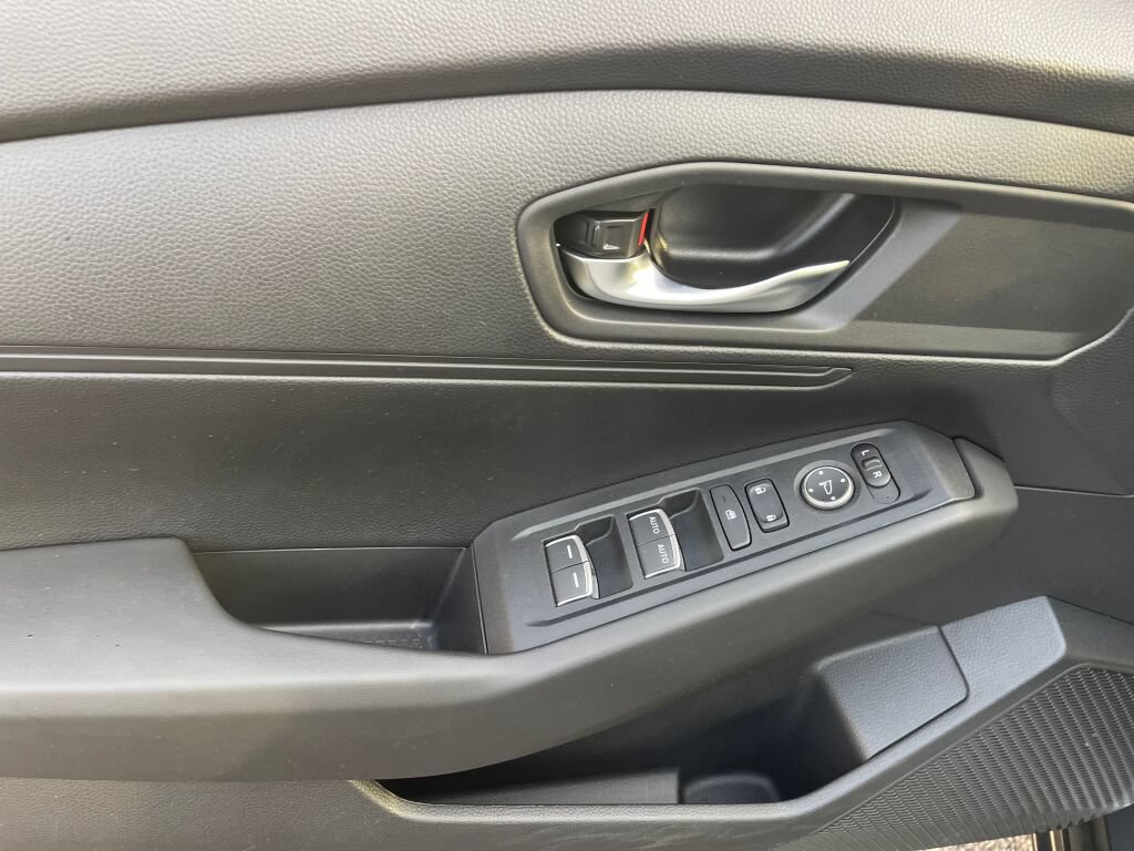 Certified 2024 Honda Accord LX image 7