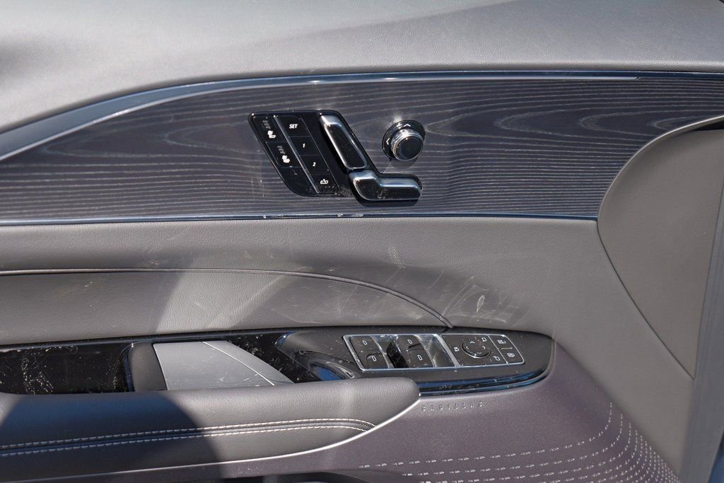 New 2026 Cadillac Lyriq Luxury w/ LPO, Floor Liner Package image 18