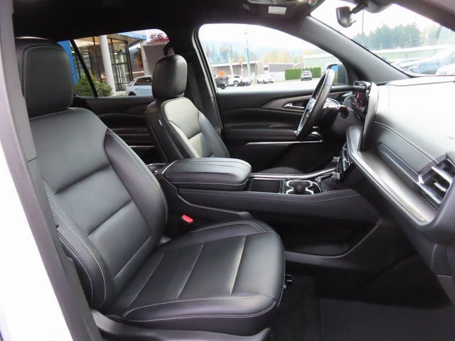 Used 2025 Chevrolet Traverse LT AWD/4WD image 36