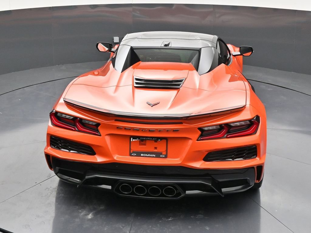 Used 2026 Chevrolet Corvette Z06 w/ Stealth Interior Trim Package RWD image 14