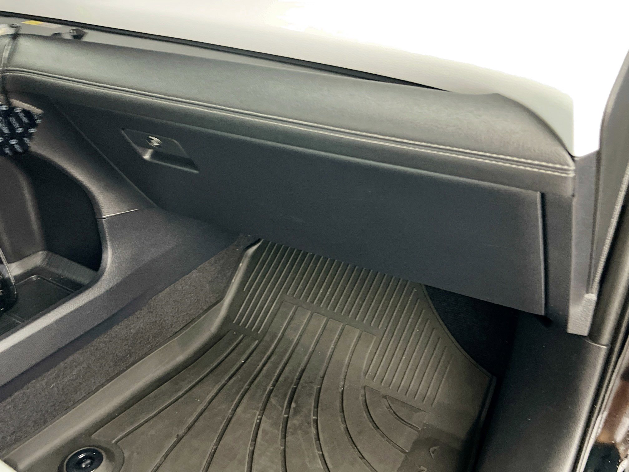 Used 2025 Toyota Sienna XLE FWD image 35