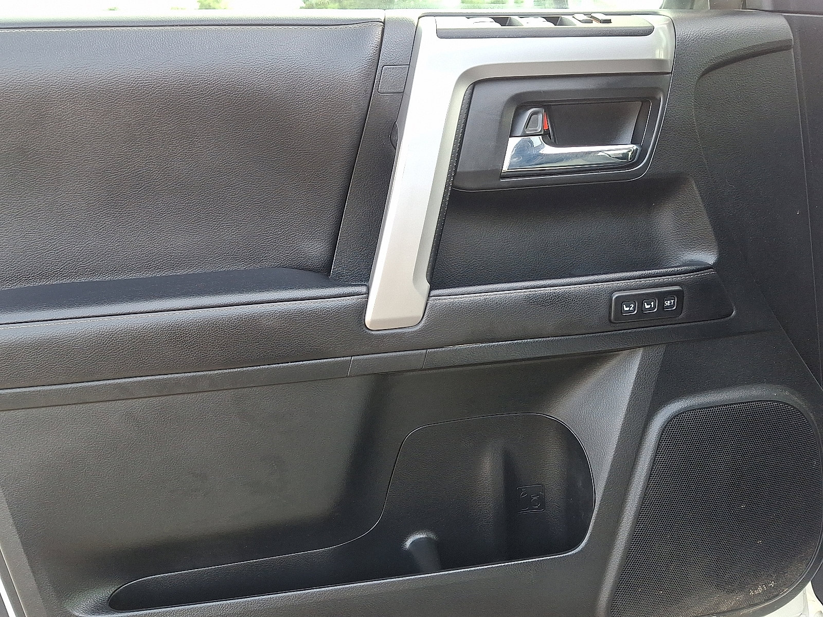 Used 2023 Toyota 4Runner Limited image 12