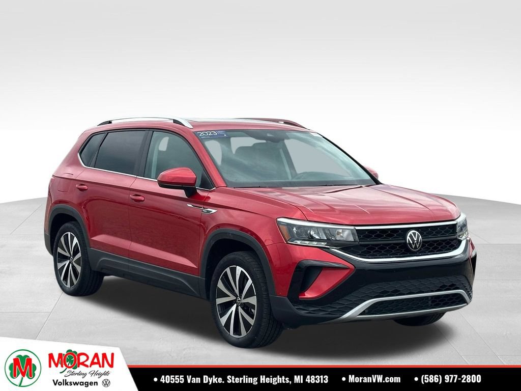 Certified 2023 Volkswagen Taos SE w/ Panoramic Sunroof Package AWD/4WD image 7