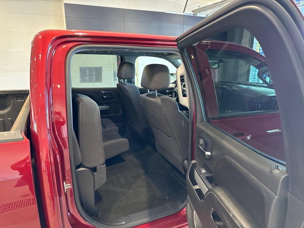 Used 2018 Chevrolet Silverado 1500 LT w/ All Star Edition AWD/4WD image 16