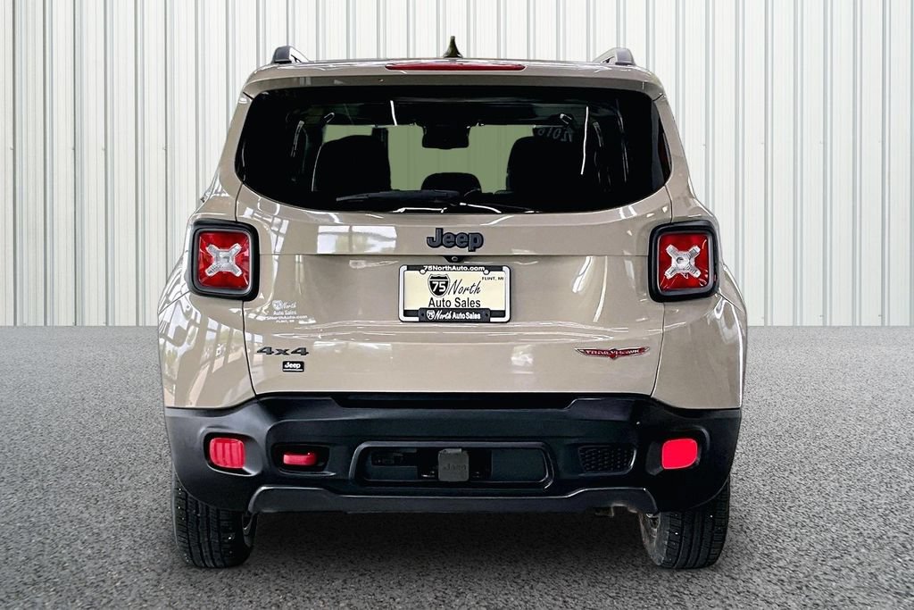 Used 2016 Jeep Renegade Trailhawk AWD/4WD image 5