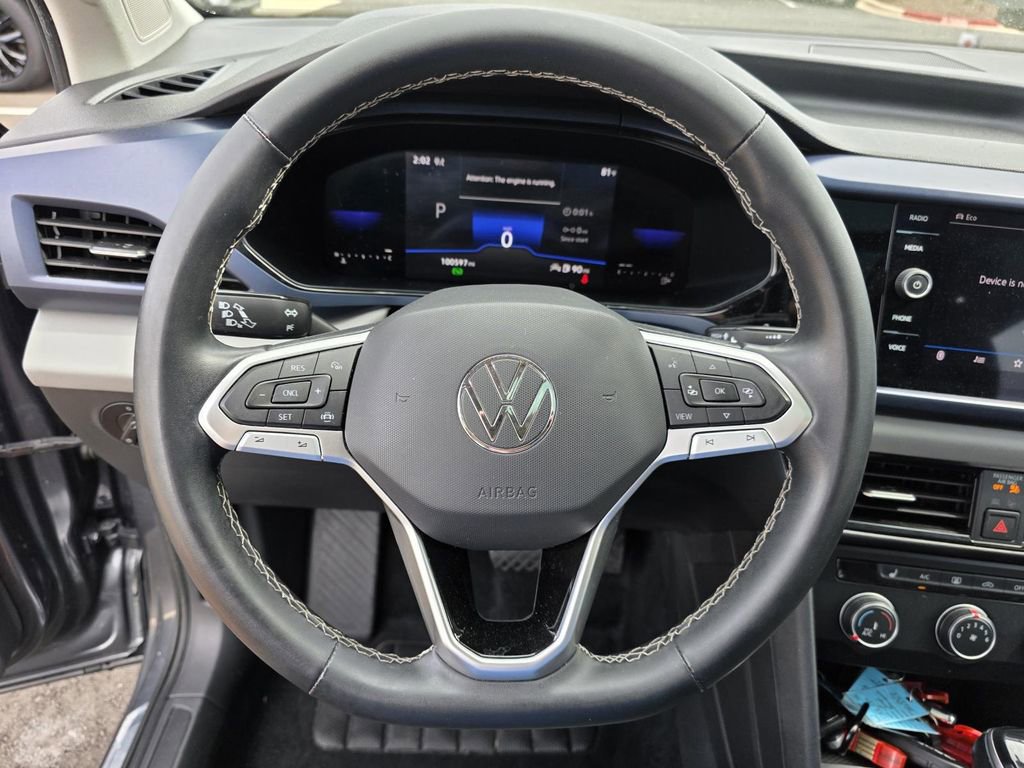 Used 2022 Volkswagen Taos SE w/ Panoramic Sunroof Package image 15