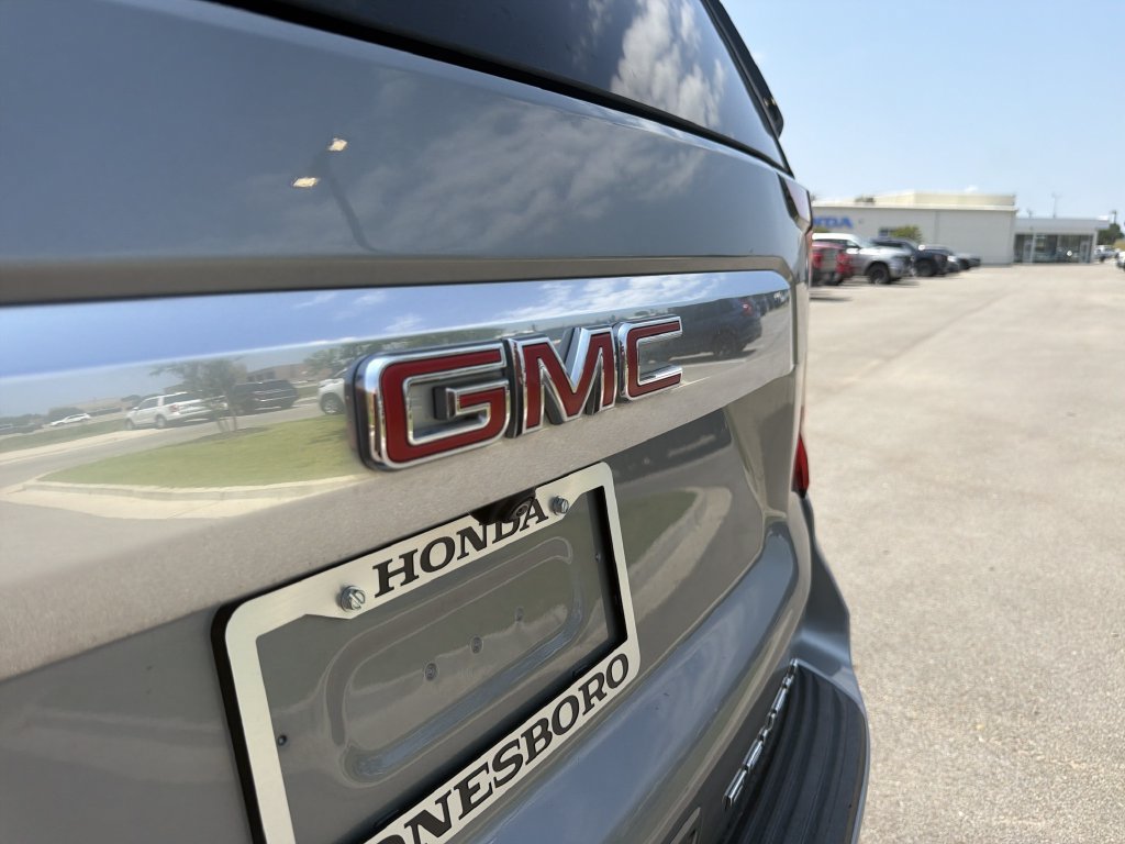 Used 2023 GMC Yukon Denali RWD image 41