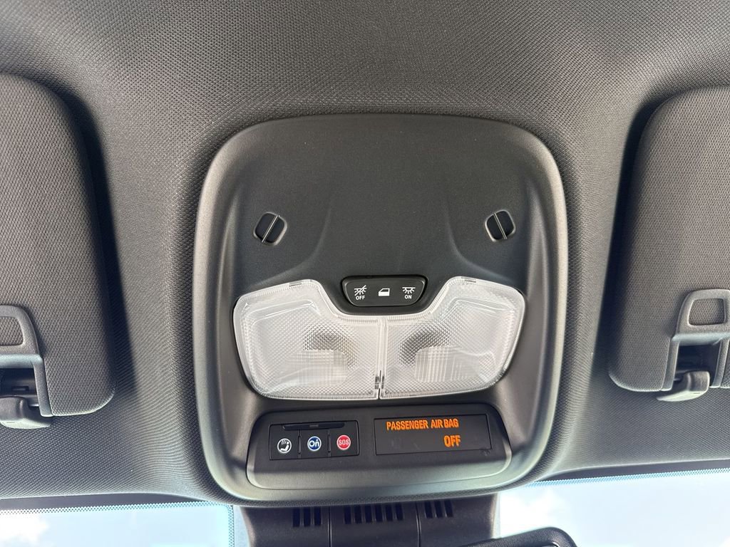 Used 2025 Chevrolet Colorado LT w/ Advanced Trailering Package RWD image 13
