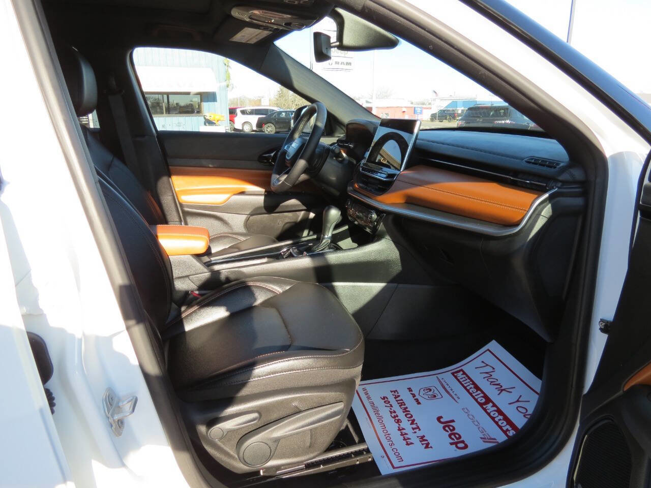 Used 2024 Jeep Compass Limited w/ Sun and Sound Group image 7