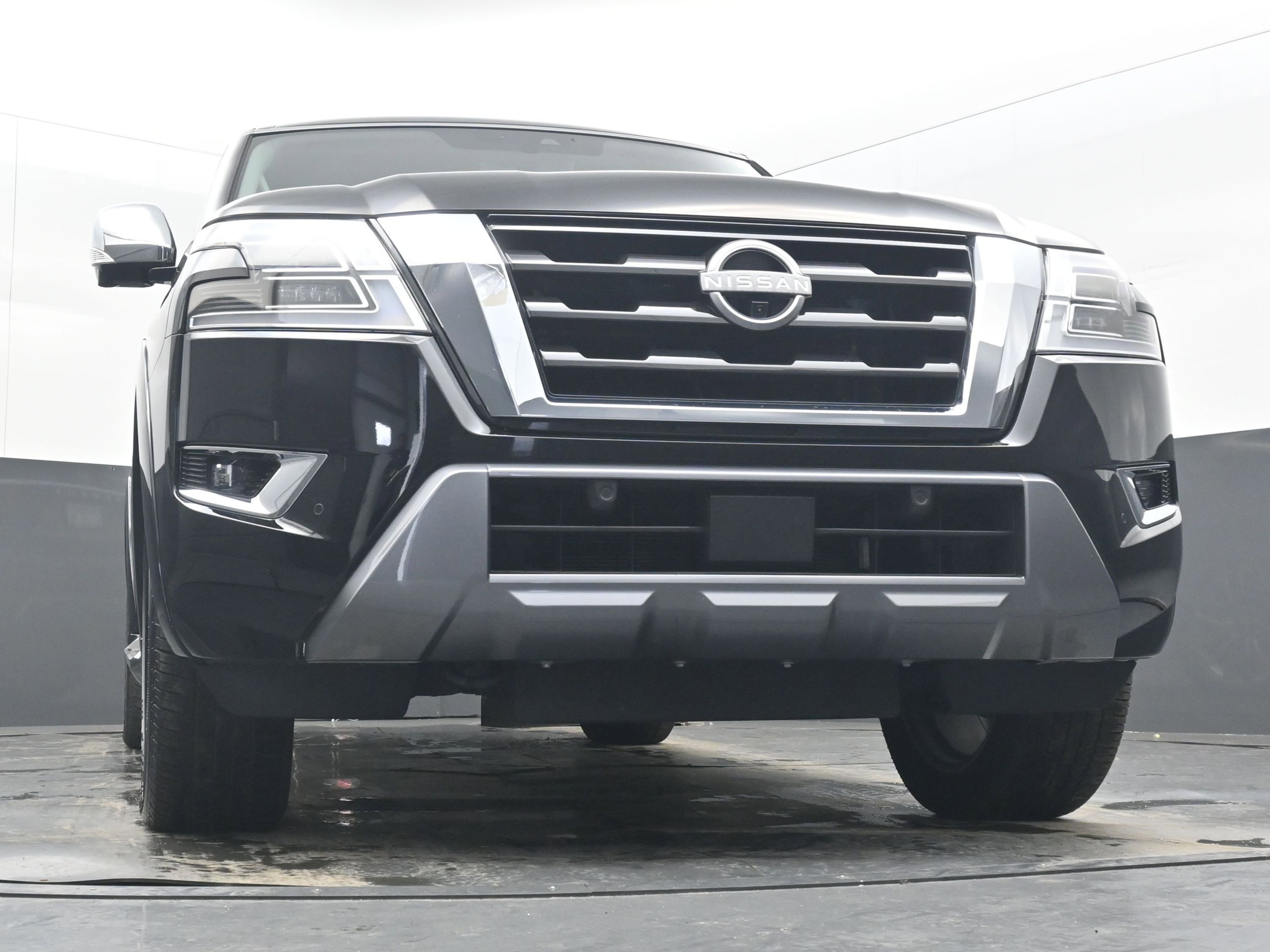 Used 2024 Nissan Armada Platinum image 21