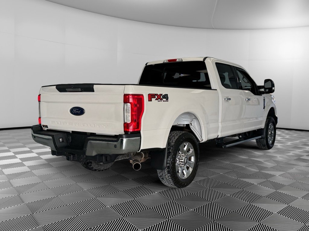 Used 2019 Ford F250 Lariat w/ Chrome Package image 8