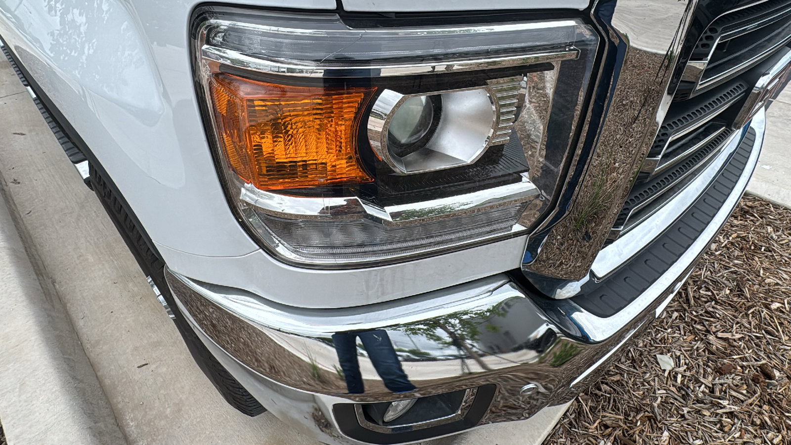 Used 2016 GMC Sierra 2500 SLT w/ Duramax Plus Package AWD/4WD image 10