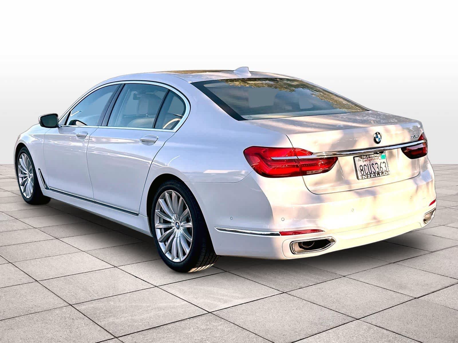 Used 2016 BMW 740i RWD image 6