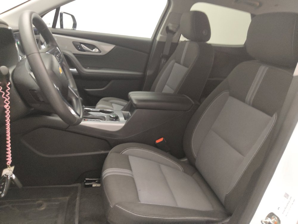 Used 2024 Chevrolet Blazer LT w/ Convenience Package FWD image 17