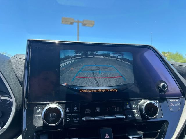 Used 2023 Toyota Highlander XLE FWD image 23