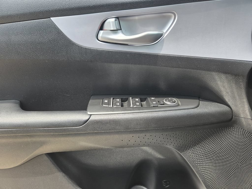 Certified 2024 Kia Forte LXS FWD image 25