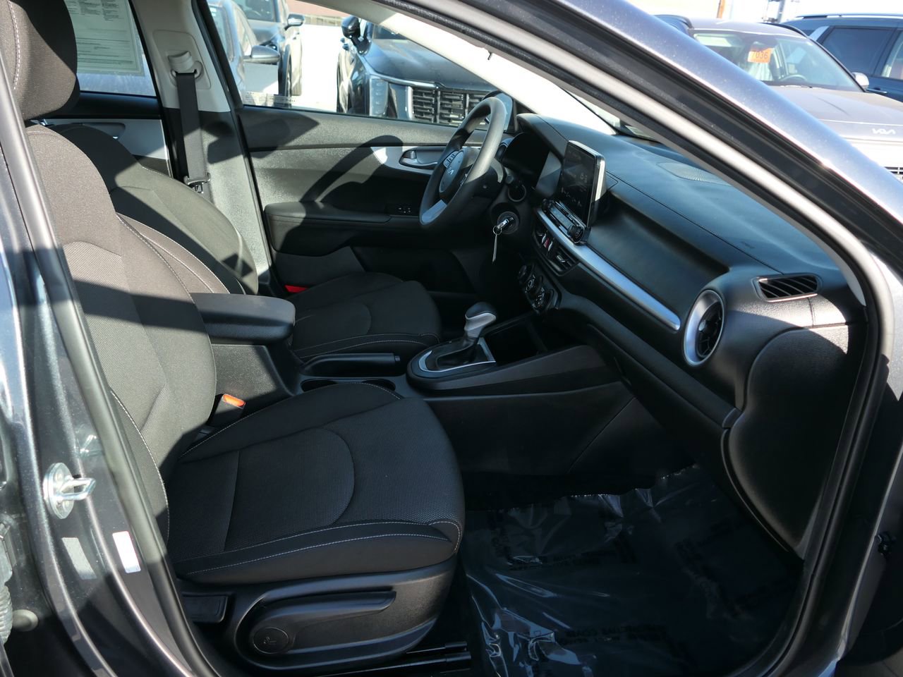 Used 2023 Kia Forte LXS image 28