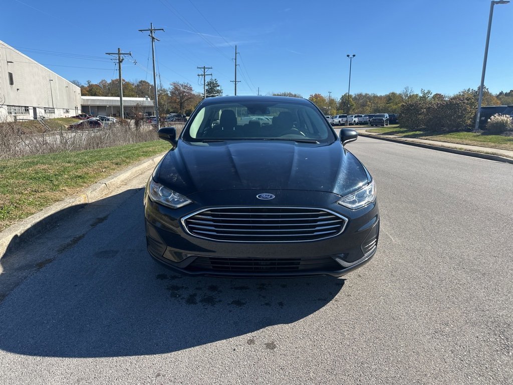 Used 2020 Ford Fusion SE image 2