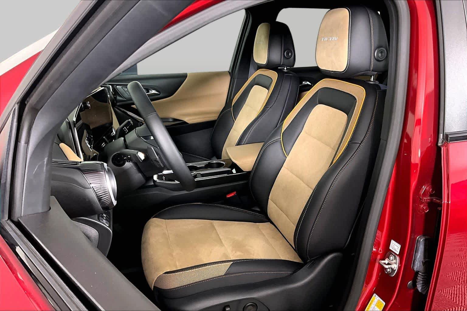 Certified 2026 Chevrolet Equinox ACTIV w/ LPO, Floor Liner Package FWD image 15