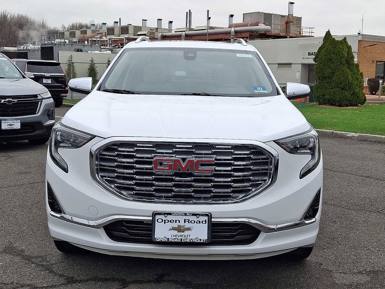 Used 2019 GMC Terrain Denali w/ Driver Alert Package II image 2