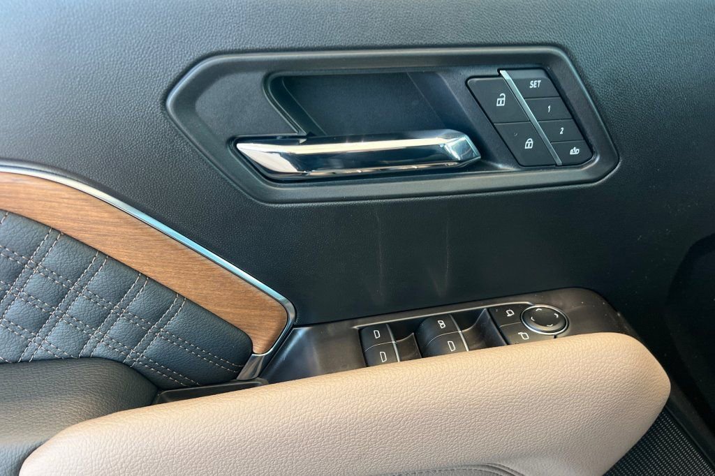 New 2026 GMC Canyon Denali image 8