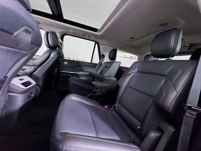 New 2025 Lincoln Navigator Reserve AWD/4WD image 26