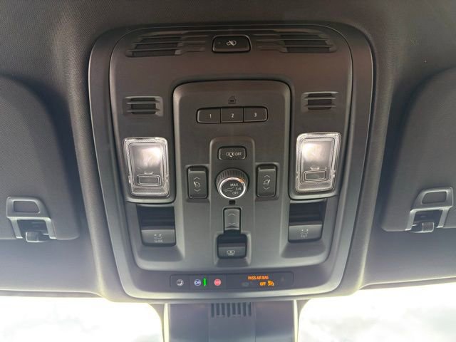 Used 2024 GMC Yukon Denali Ultimate image 25