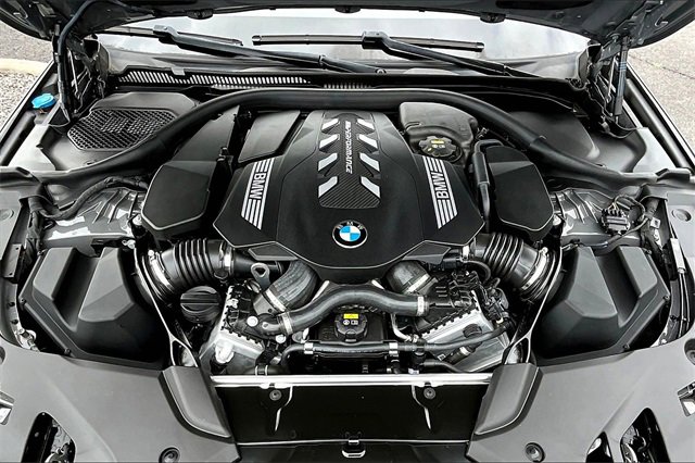 Used 2022 BMW M550i xDrive w/ Shadowloine Package image 9