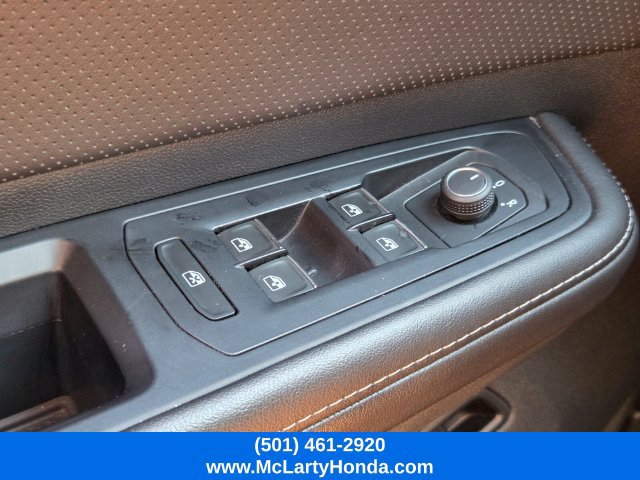 Used 2025 Volkswagen Atlas SE AWD/4WD image 29