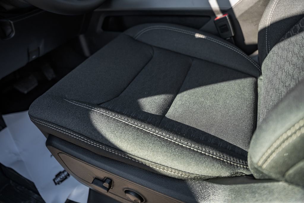 New 2026 RAM 1500 4x4 Crew Cab image 37