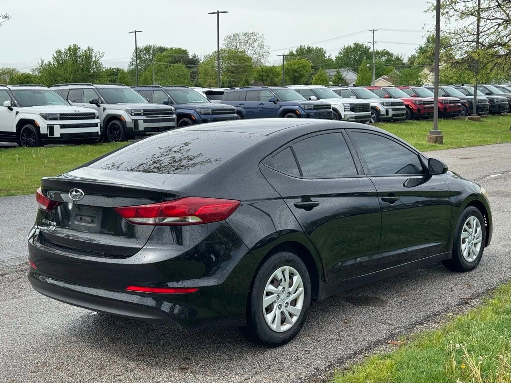 Used 2018 Hyundai Elantra SE image 5