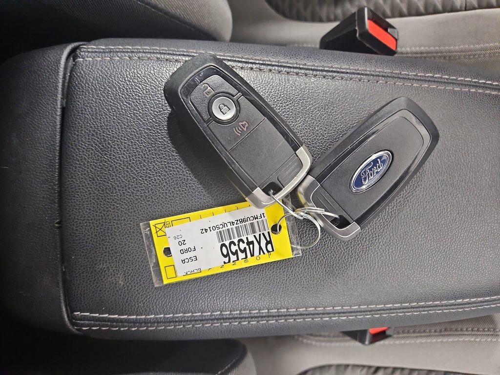 Used 2020 Ford Escape SE Sport image 28