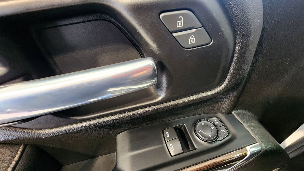 Used 2022 Chevrolet Silverado 3500 LT w/ Convenience Package image 19