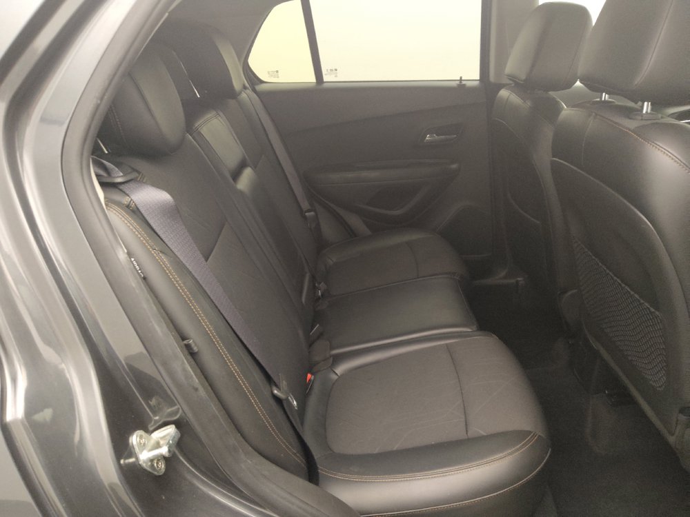 Used 2018 Chevrolet Trax LT w/ LT Convenience Package FWD image 19