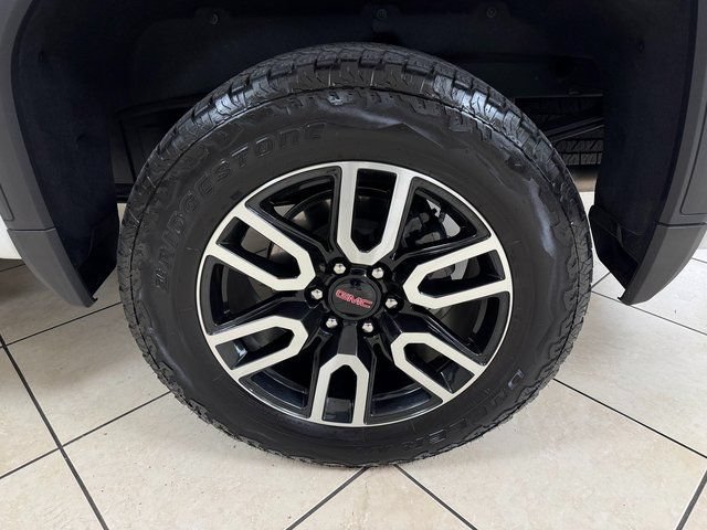 Used 2025 GMC Sierra 1500 AT4 w/ AT4 Premium Package AWD/4WD image 26