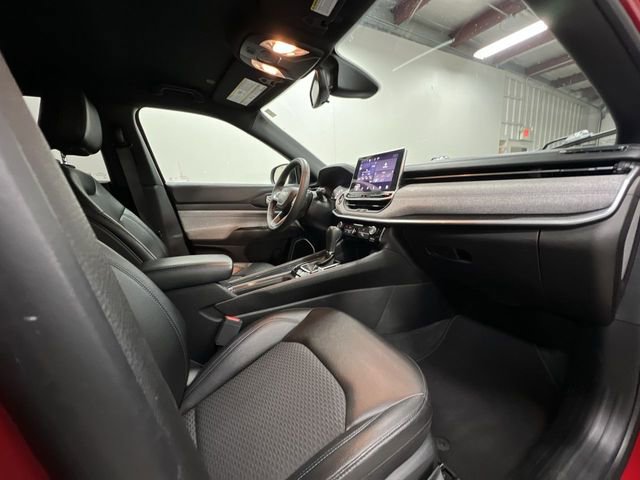 Used 2024 Jeep Compass Latitude image 27