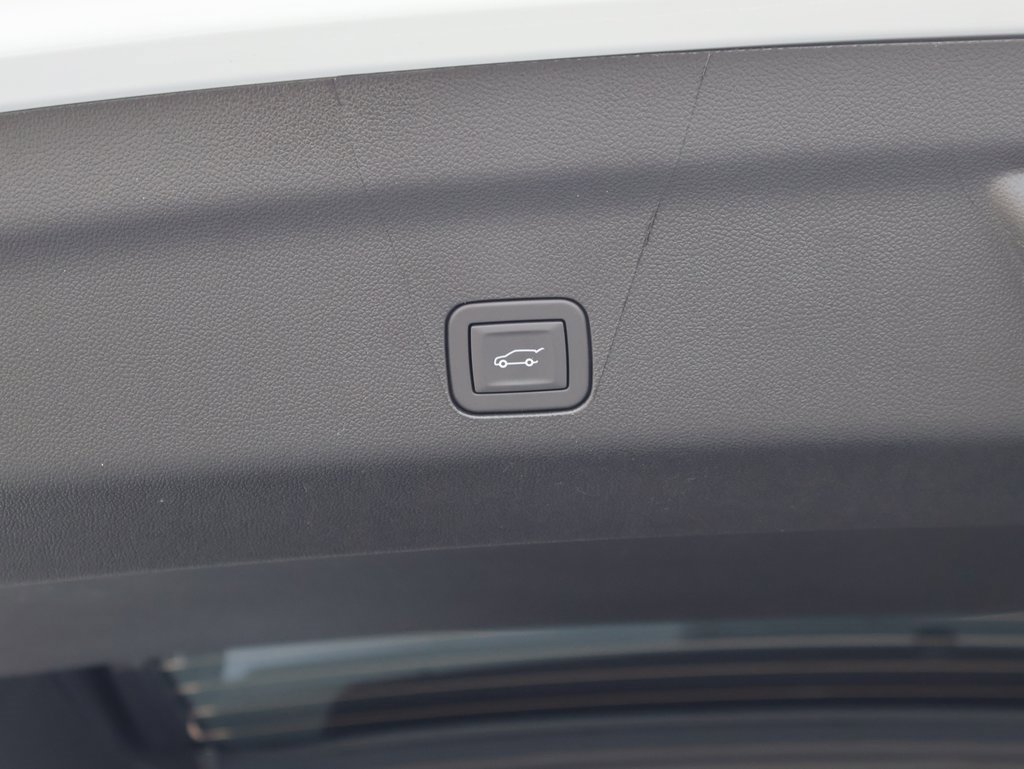 New 2026 Chevrolet Suburban High Country image 38