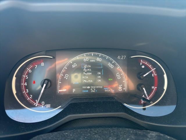 Used 2023 Toyota RAV4 XLE Premium image 12