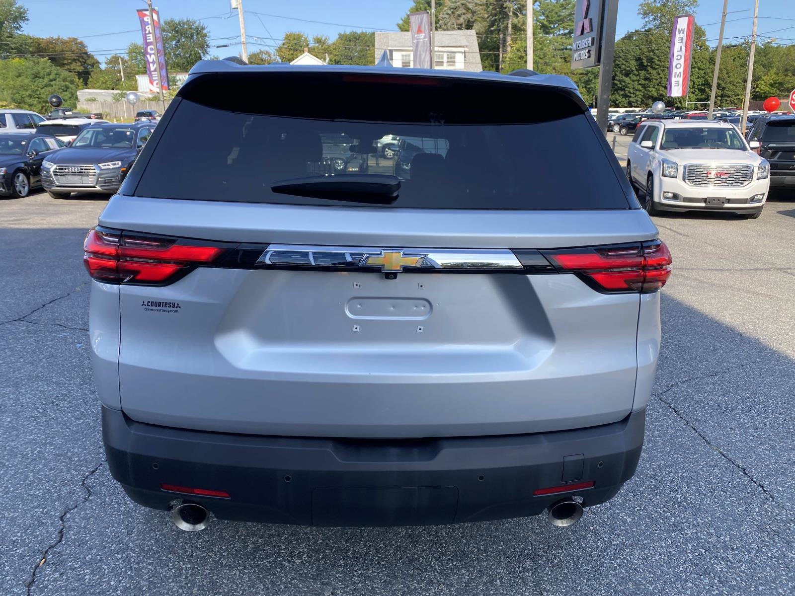 Used 2022 Chevrolet Traverse LT w/ LPO, Floor Liner Package image 4