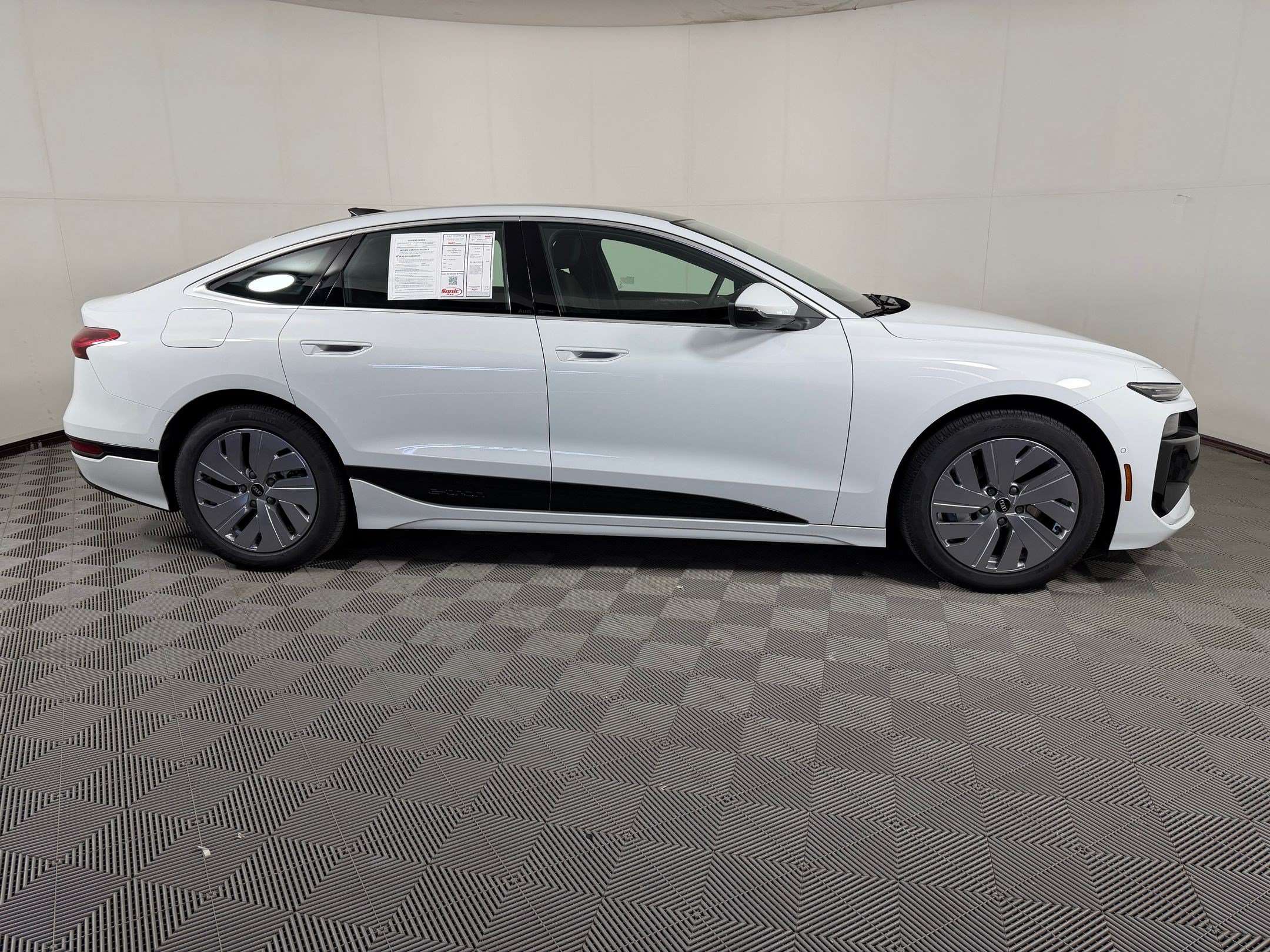 Certified 2025 Audi A6 e-tron Premium w/ Ultra Package RWD image 8