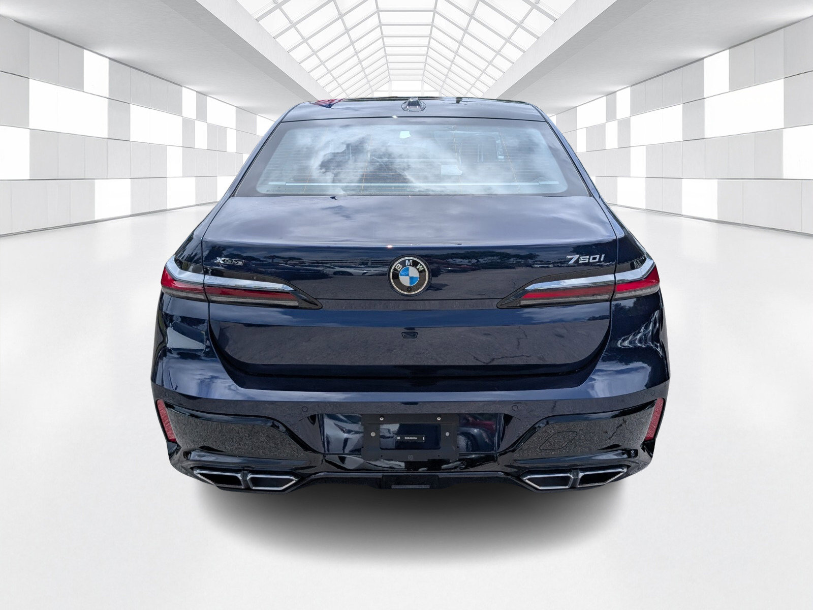 Used 2024 BMW 760i xDrive AWD/4WD image 6
