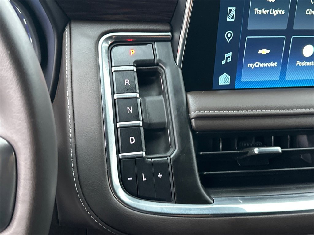 Used 2023 Chevrolet Suburban LT image 23