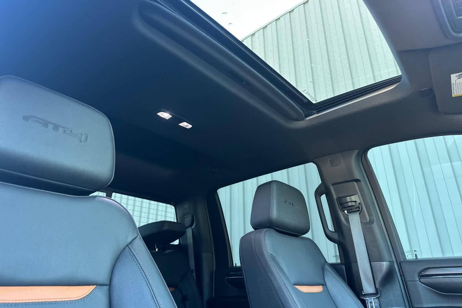 Used 2024 GMC Sierra 3500 AT4 w/ AT4 Premium Plus Package AWD/4WD image 16