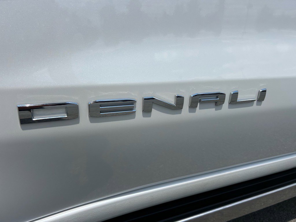 Used 2024 GMC Sierra 1500 Denali w/ Denali Reserve Package image 16