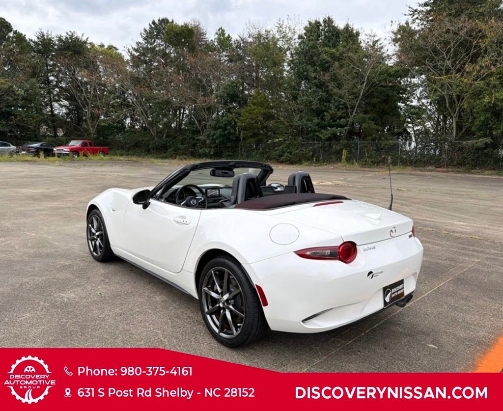 Used 2018 MAZDA MX-5 Miata Grand Touring image 2