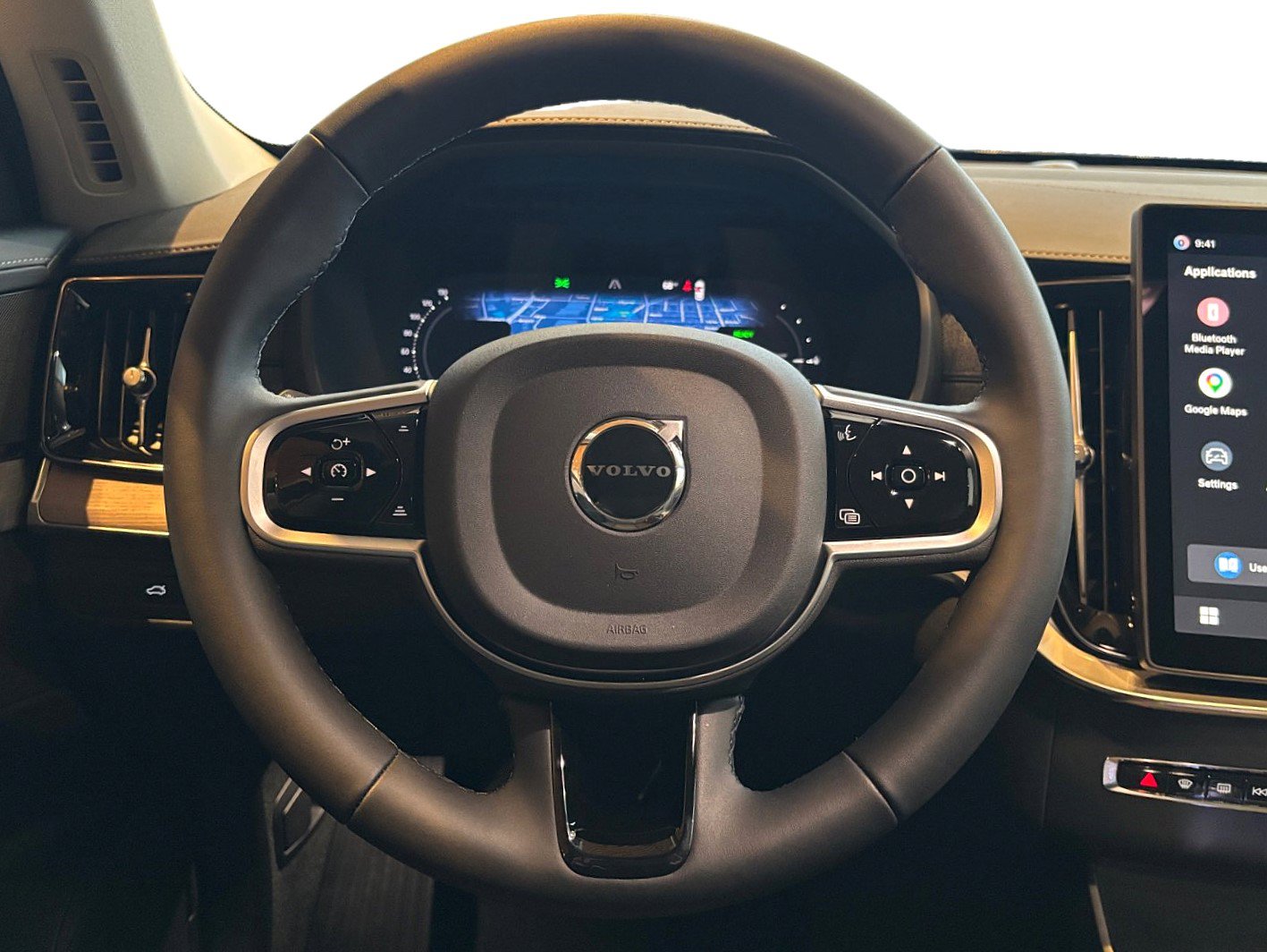 New 2026 Volvo XC90 T8 Plus w/ Protection Package AWD/4WD image 40