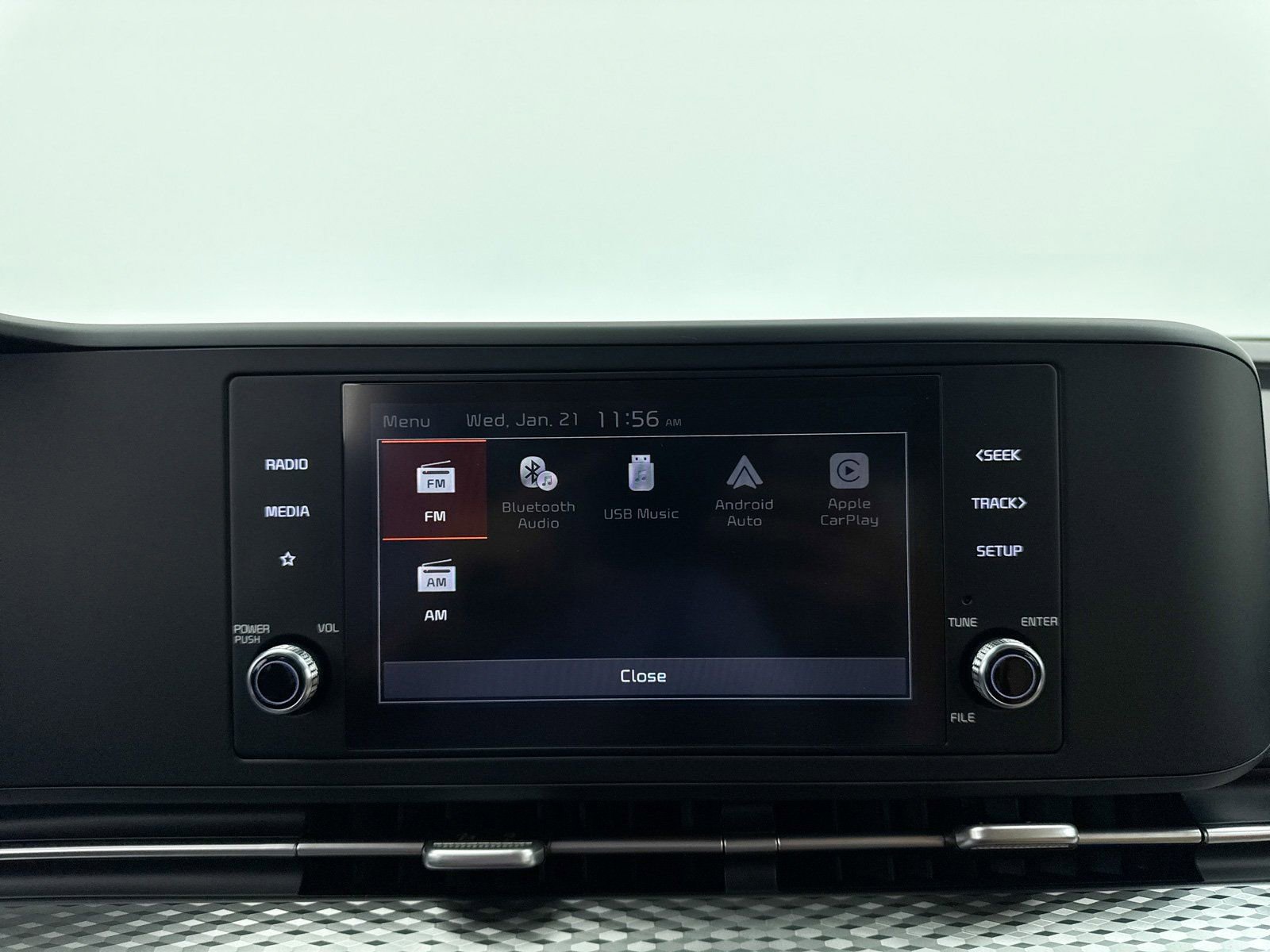 Used 2024 Kia Carnival LX image 22