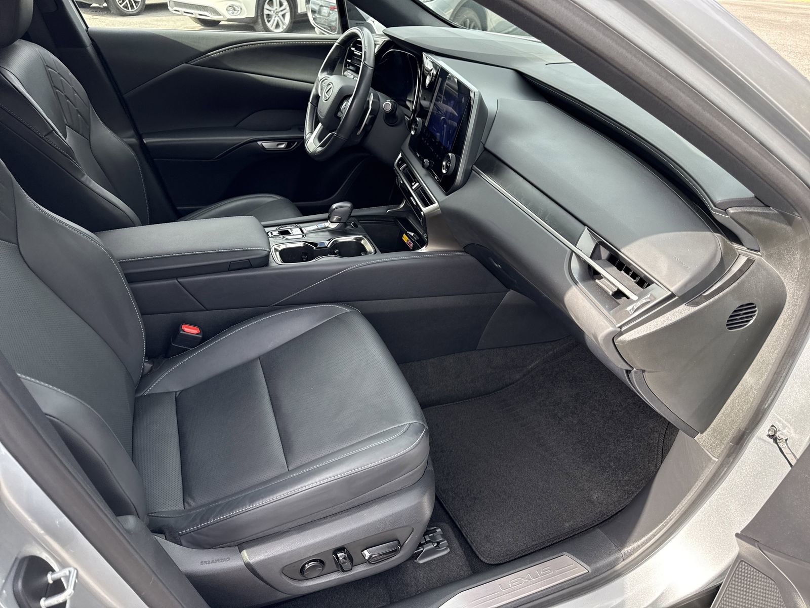 Used 2023 Lexus RX 350 Premium w/ Accessory Package (Z1) image 34